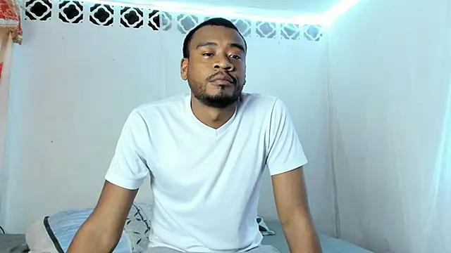 Snapshot of Cherry_Chocolate chatting on May 28, 2026, 10:48 pm Cherry Chocolate online show from May 28, 2026, 10:48 pm
