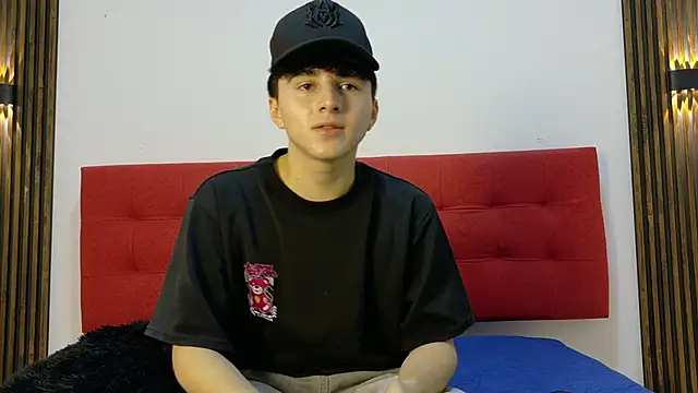 Snapshot of LunayDream chatting on April 30, 2026, 11:17 am LunayDream online show from April 30, 2026, 11:17 am