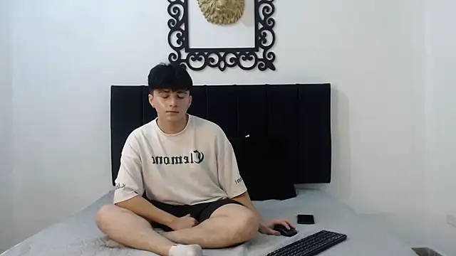 Snapshot of LunayDream chatting on May 12, 2026, 11:38 am LunayDream online show from May 12, 2026, 11:38 am
