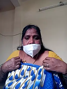 Snapshot of swetha10 chatting on July 18, 2026, 9:18 am swetha10 online show from July 18, 2026, 9:18 am