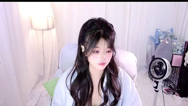 Snapshot of ChuYI-007 chatting on April 21, 2026, 8:32 am ChuYI-007 online show from April 21, 2026, 8:32 am