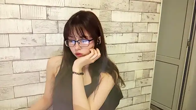 DelicaBrome online show from May 2, 2026, 10:09 am