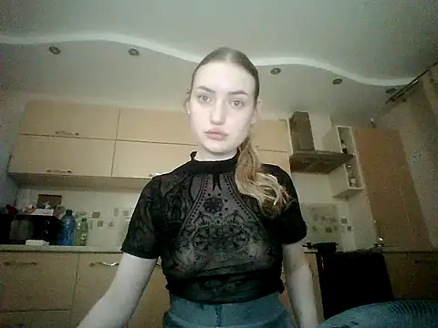 Snapshot of Lisanta chatting on July 31, 2026, 8:39 pm Lisanta online show from July 31, 2026, 8:39 pm