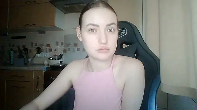Snapshot of Lisanta chatting on June 12, 2026, 4:16 pm Lisanta online show from June 12, 2026, 4:16 pm