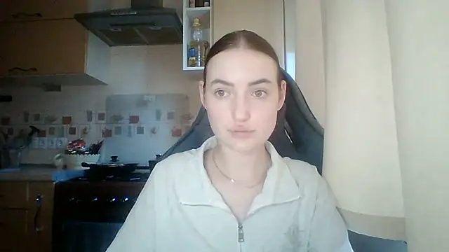 Snapshot of Lisanta chatting on June 16, 2026, 3:56 pm Lisanta online show from June 16, 2026, 3:56 pm