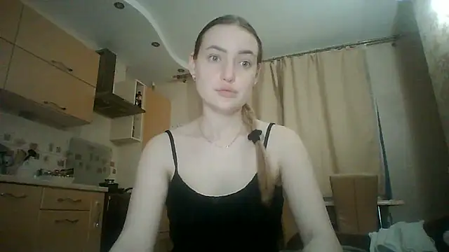 Snapshot of Lisanta chatting on June 26, 2026, 6:14 pm Lisanta online show from June 26, 2026, 6:14 pm