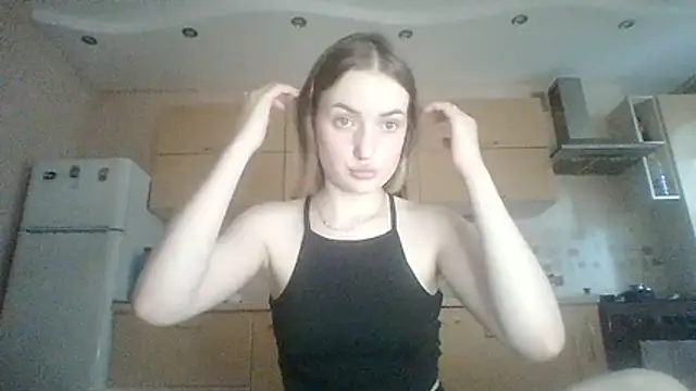 Snapshot of Lisanta chatting on July 15, 2026, 2:24 pm Lisanta online show from July 15, 2026, 2:24 pm