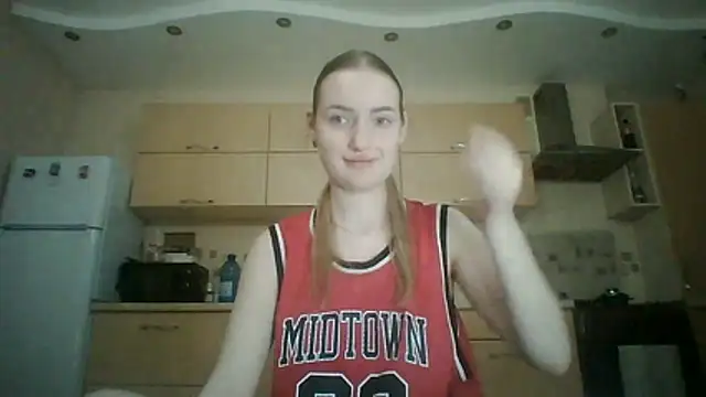 Snapshot of Lisanta chatting on July 17, 2026, 7:44 pm Lisanta online show from July 17, 2026, 7:44 pm