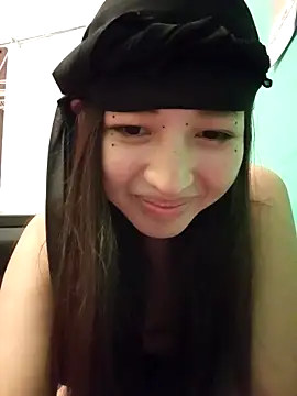 Snapshot of HonyHanna chatting on April 23, 2026, 3:46 am HonyHanna online show from April 23, 2026, 3:46 am