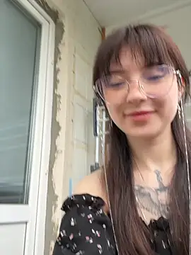 The Satan Girl online show from May 6, 2026, 8:51 am