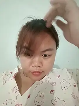 Truxcy1 online show from April 20, 2026, 3:13 pm