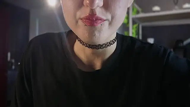 lovergirl4me online show from May 2, 2026, 8:08 am