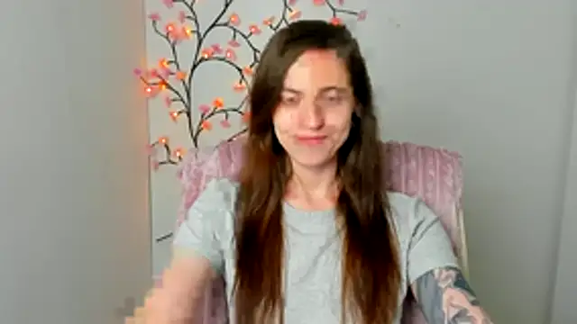 Snapshot of Luna_Tantra chatting on May 21, 2026, 12:46 pm Luna Tantra online show from May 21, 2026, 12:46 pm