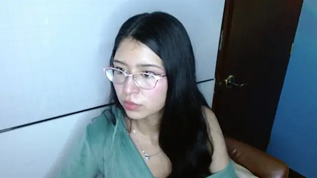 Snapshot of Danii_rizzo chatting on May 4, 2026, 10:51 am Danii rizzo online show from May 4, 2026, 10:51 am