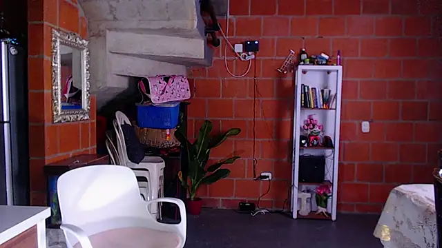 Valerymoon19 online show from May 25, 2026, 3:33 pm