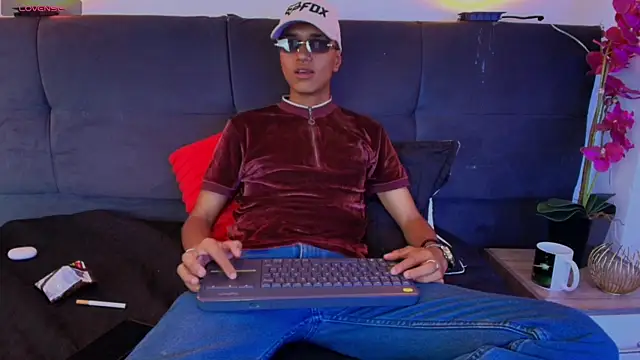 Alan Colthon online show from May 21, 2026, 3:48 am