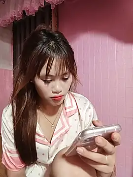 Snapshot of Ly-sexyy chatting on July 8, 2026, 12:39 pm Ly-sexyy online show from July 8, 2026, 12:39 pm