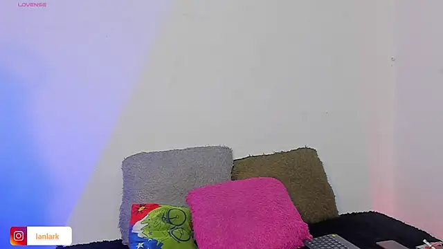 Snapshot of _IanLark chatting on July 10, 2026, 6:46 am IanLark online show from July 10, 2026, 6:46 am