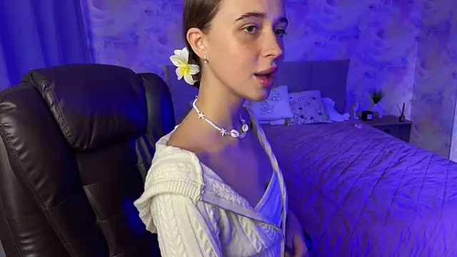 Snapshot of Tiana_Belle chatting on May 16, 2026, 1:04 am Tiana Belle online show from May 16, 2026, 1:04 am