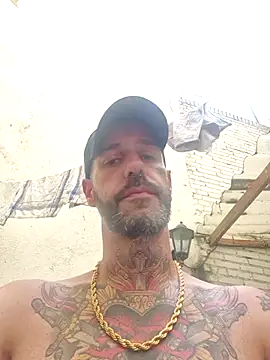 Snapshot of DuroHustler chatting on July 29, 2026, 11:31 am DuroHustler online show from July 29, 2026, 11:31 am