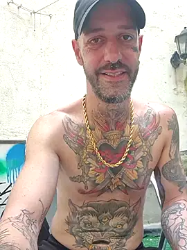 Snapshot of DuroHustler chatting on July 22, 2026, 7:54 am DuroHustler online show from July 22, 2026, 7:54 am