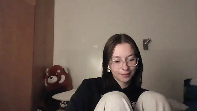 Snapshot of JuicyErika chatting on May 8, 2026, 9:18 pm JuicyErika online show from May 8, 2026, 9:18 pm