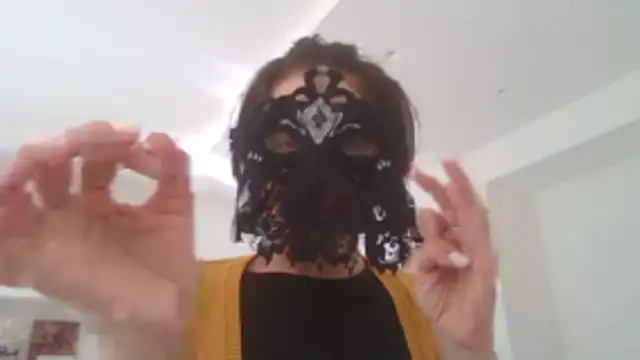 HelenTiAscolta online show from May 25, 2026, 3:11 pm