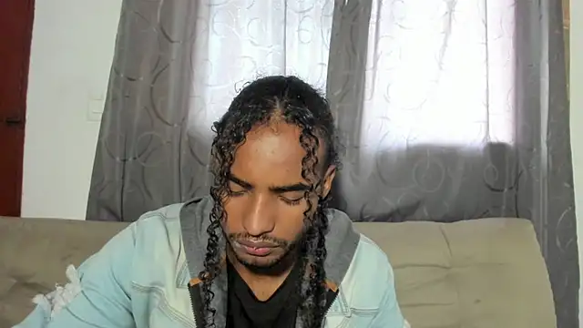 Snapshot of salvatore_amator chatting on May 14, 2026, 1:30 pm salvatore amator online show from May 14, 2026, 1:30 pm