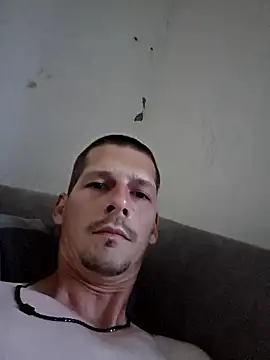 Snapshot of Tomicxxx93 chatting on June 30, 2026, 6:08 pm Tomicxxx93 online show from June 30, 2026, 6:08 pm
