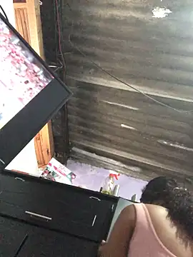 ZaraBlaze23 online show from April 22, 2026, 6:25 pm