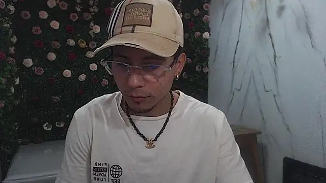 Snapshot of jbarto_ chatting on May 23, 2026, 9:03 pm jbarto online show from May 23, 2026, 9:03 pm