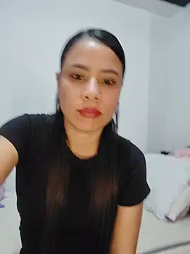 Nicol Alvarez1 online show from August 4, 2026, 10:14 pm