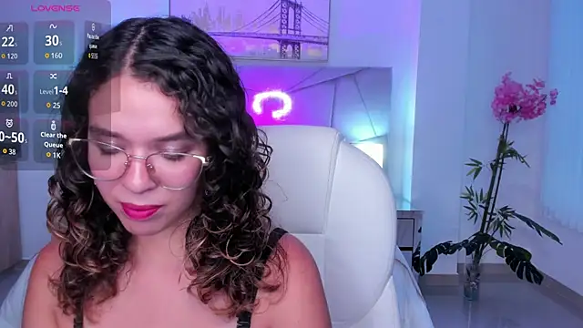 sienna luxor online show from May 27, 2026, 8:38 pm