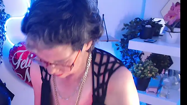 selena ferreira online show from May 11, 2026, 11:44 am