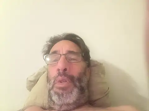 visualizechat online show from April 29, 2026, 12:37 am