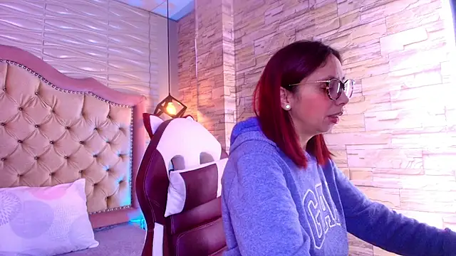 stephaniesun  online show from July 22, 2026, 1:02 pm