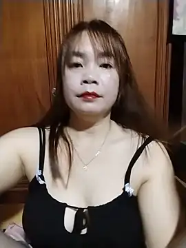 Snapshot of Squirt107 chatting on June 3, 2026, 11:44 am Squirt107 online show from June 3, 2026, 11:44 am