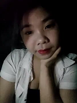 Snapshot of Ayti01 chatting on April 24, 2026, 5:37 pm Ayti01 online show from April 24, 2026, 5:37 pm