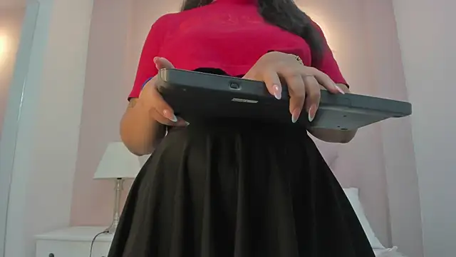 Snapshot of Chloe_Thomsoon_ chatting on May 2, 2026, 7:08 pm Chloe Thomsoon online show from May 2, 2026, 7:08 pm