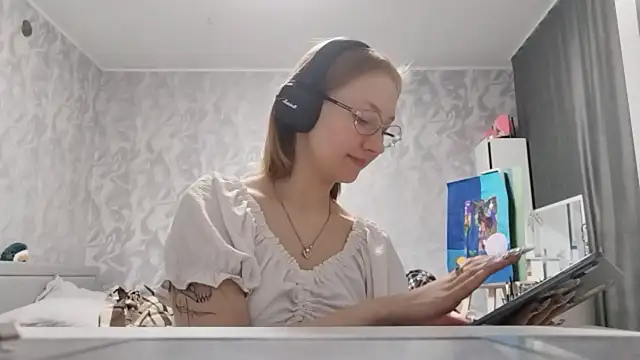 MyungWormington online show from April 25, 2026, 11:24 am