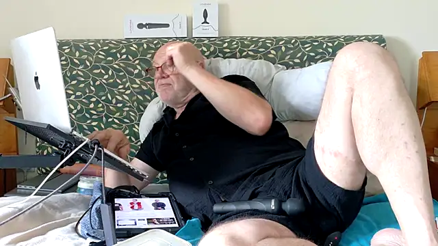 Snapshot of KinkCentral chatting on June 14, 2026, 5:36 pm KinkCentral online show from June 14, 2026, 5:36 pm