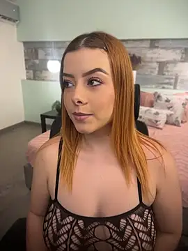 Snapshot of SweettVal_ chatting on July 29, 2026, 4:39 pm SweettVal online show from July 29, 2026, 4:39 pm