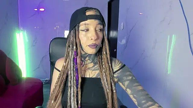 Lucy Doll8 online show from May 7, 2026, 5:27 pm