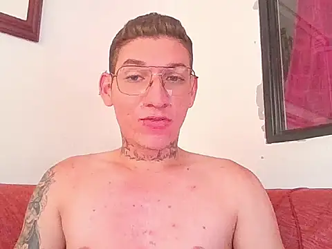 Snapshot of gonzalez_2001 chatting on May 2, 2026, 6:24 pm gonzalez 2001 online show from May 2, 2026, 6:24 pm
