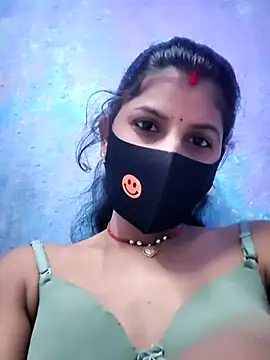 Snapshot of RUHI_1143 chatting on July 9, 2026, 6:40 pm RUHI 1143 online show from July 9, 2026, 6:40 pm