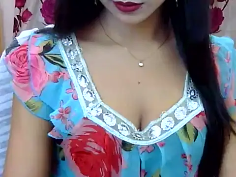 Alina Nur online show from June 11, 2026, 6:16 pm