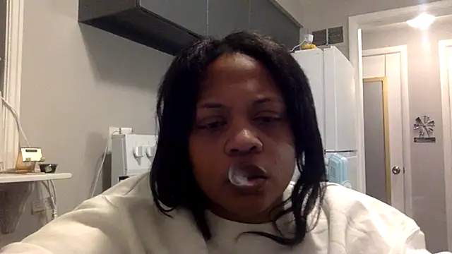 Snapshot of richierichelle chatting on May 16, 2026, 1:37 am richierichelle online show from May 16, 2026, 1:37 am