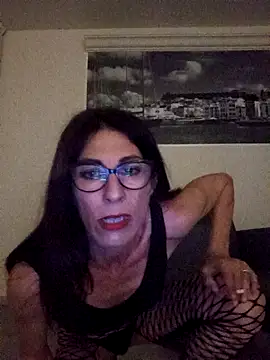 Snapshot of Ambra84 chatting on May 16, 2026, 11:15 pm Ambra84 online show from May 16, 2026, 11:15 pm