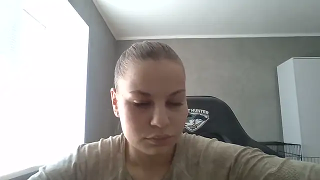  Linsyy ee  online show from June 5, 2026, 8:42 am