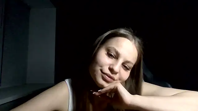  Linsyy ee  online show from May 11, 2026, 6:16 pm